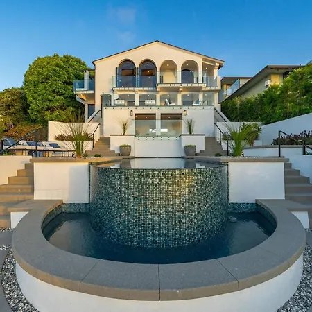 Angela With Pool On The Seafront In Perfect For 10 People Appartement *